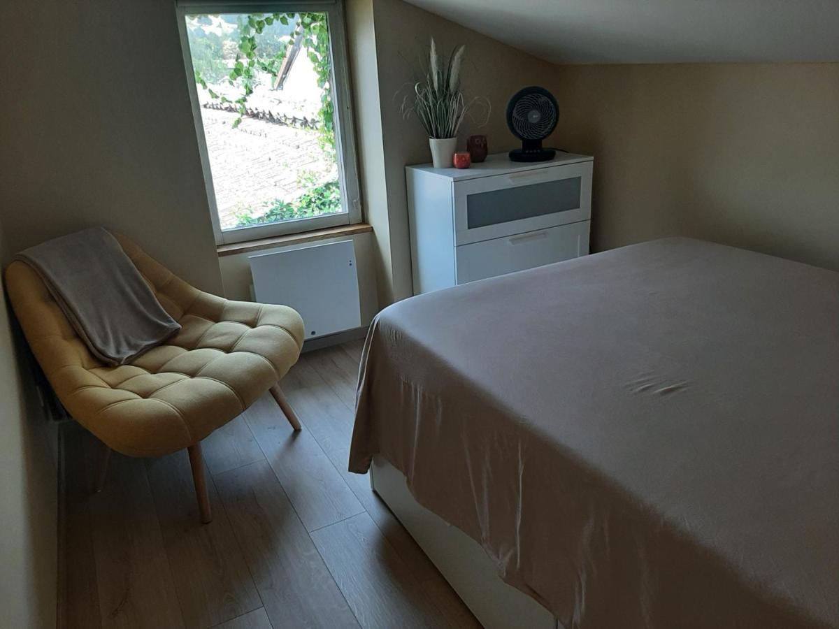Logement Confortable Dans Residence Privee A Amplepuis Экстерьер фото