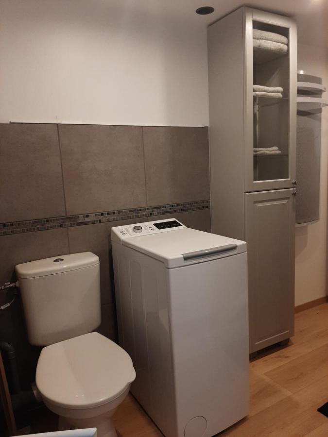Logement Confortable Dans Residence Privee A Amplepuis Экстерьер фото